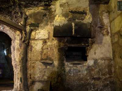 Franco pu� portare alla nostra attenzione reperti ben pi� antichi, come il forno secentesco �scavato� nel muro